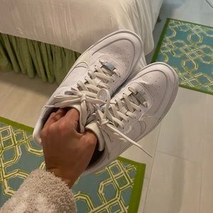 EUC Nike Air Force PLA.T.FORM in White